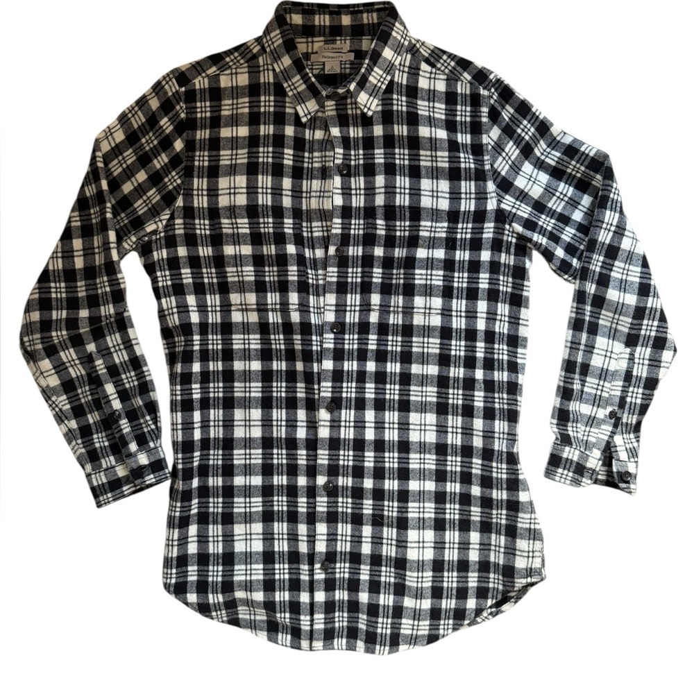 L.L. Bean 100% Cotton Relaxed Fit Black and White Plaid Flannel, Size Small